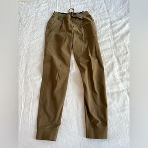 Men’s Lululemon ABC Warpstreme joggers size M